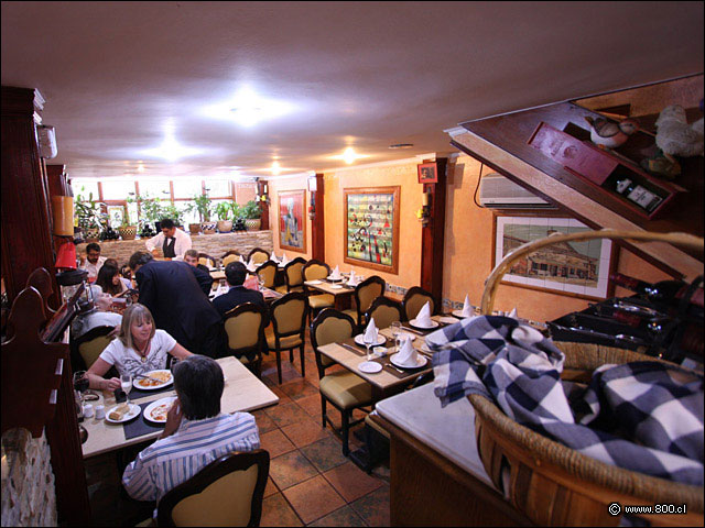 El saln bajo nivel del restaurantes El Txoko Alavs - El Txoko Alavs