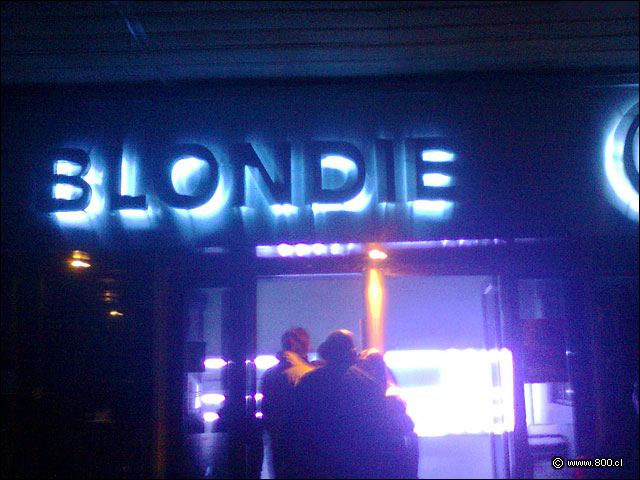 Detalle Fachada de Entrada - Blondie