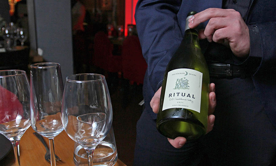 1° Tiempo – Bocado Marino y Sauvignon Blanc Ritual