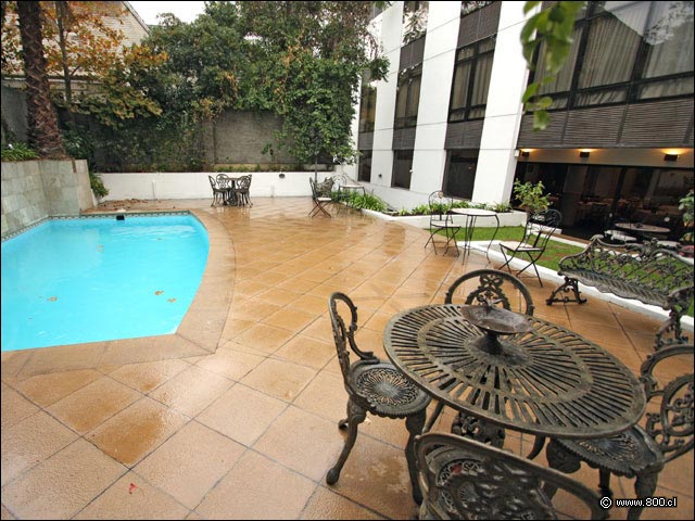 Piscina del hotel - Bonaparte