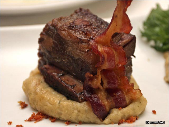 Detalle de Asado de Tira con Tocino Crocante - Bonaparte