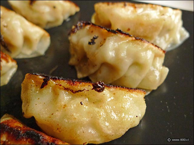 Gyosas rellenas con pasta de cerdo, jengibre y ajo - Sushi Matsu
