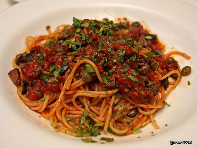 Spaghetti al Putanesca - Divertimento Chileno