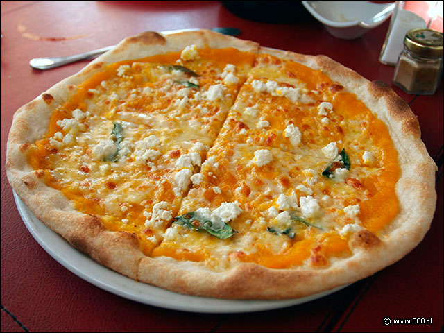 Pizza Olas del Pac�fico, de 4 quesos - Signore Pizza