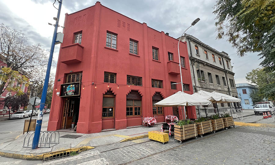 Fachada de El Putamadre Restaurante y Bar