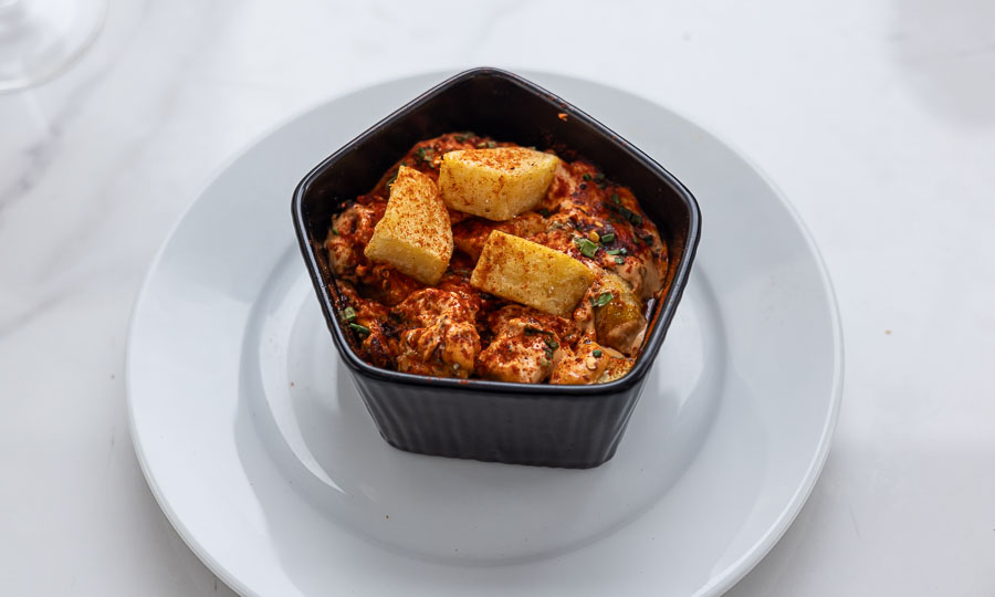 Elegantes Patatas bravas