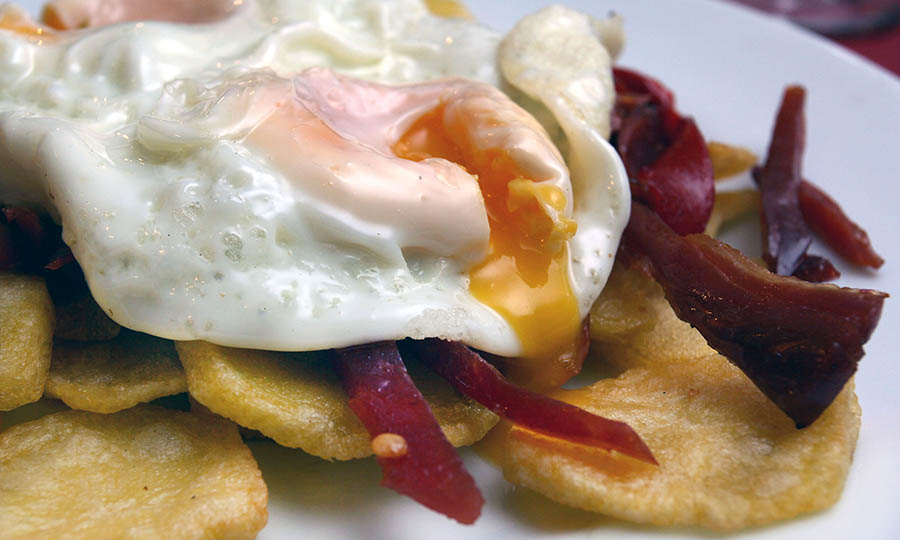 Los deliciosos Huevos La Bodeguilla