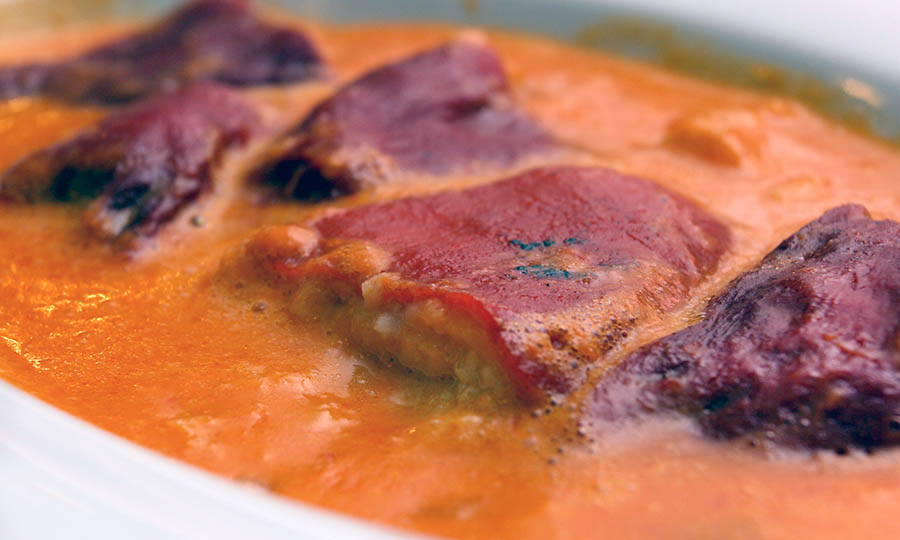 Pimientos de Piquillo rellenos de Rabo de buey