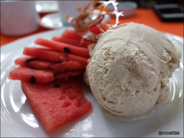 Sandia con helado de harina tostada - Divertimento Chileno