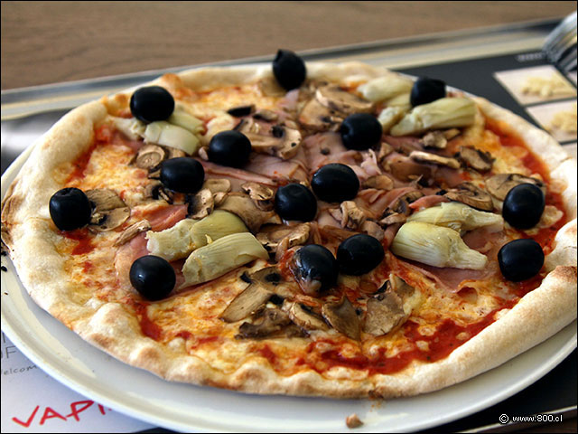Pizza Capricciosa en Vapiano - Vapiano (Mall Parque Arauco)