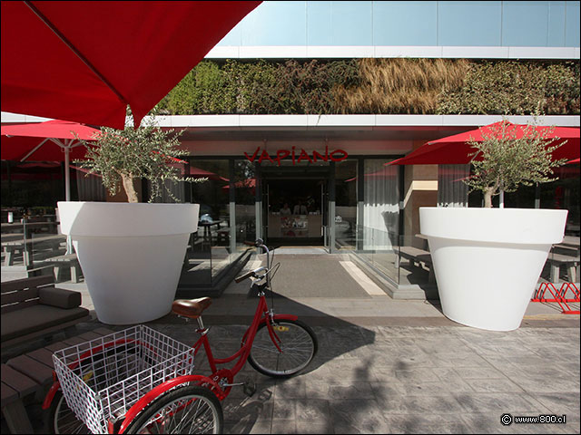 El acceso al restaurante italiano Vapiano - Vapiano (Mall Parque Arauco)