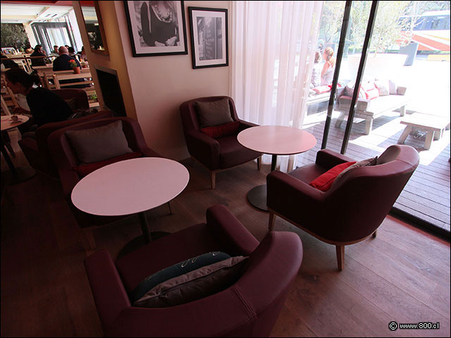 Detalle del lounge en el caf de Vapiano