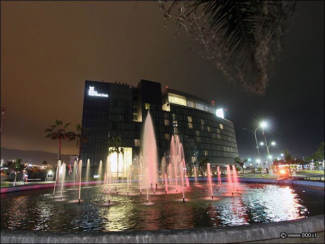 La vista nocturna del hotel Hilton Garden Inn - Hilton Garden Inn Iquique