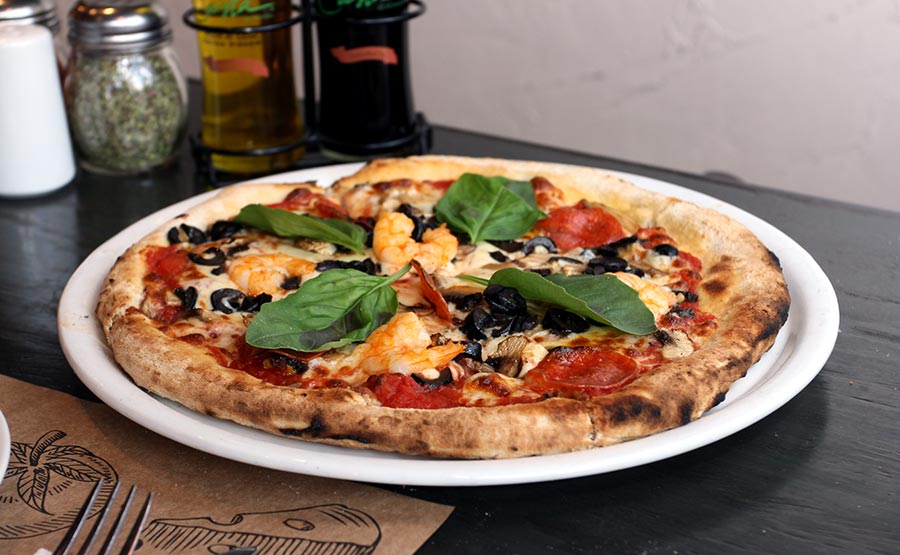 Una curiosa Pizza Cuatro Estaciones - Il Forno (Maip)