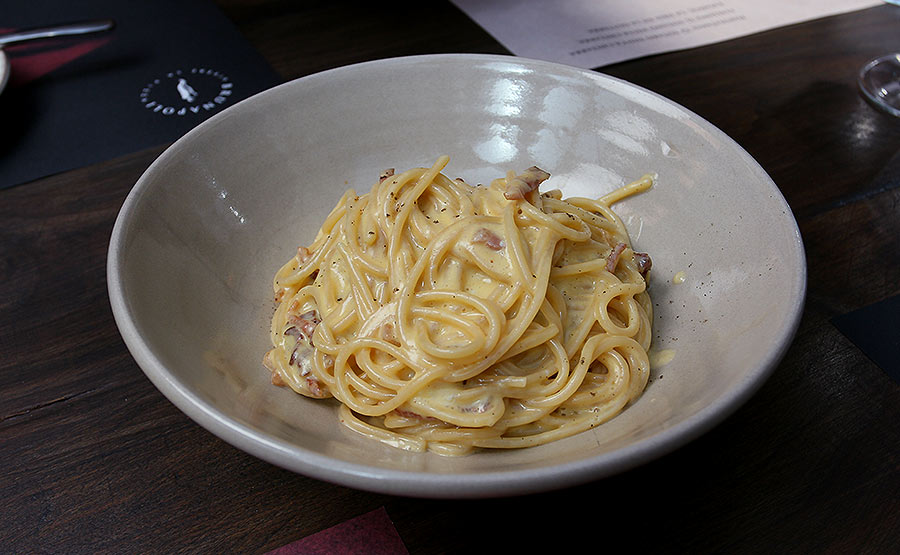 Spaghetti Carbonara - Brunapoli Nueva Costanera