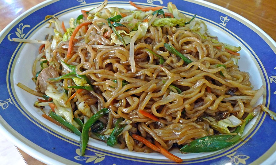 Fideos orientales tipo fideos chow mein - Ramen Kintaro