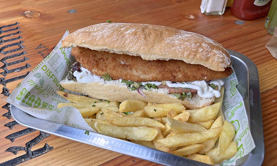Sandwich Del Puerto, merluza apanada