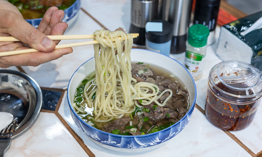 Ramen chino de vacuno laminado con fideo delgado