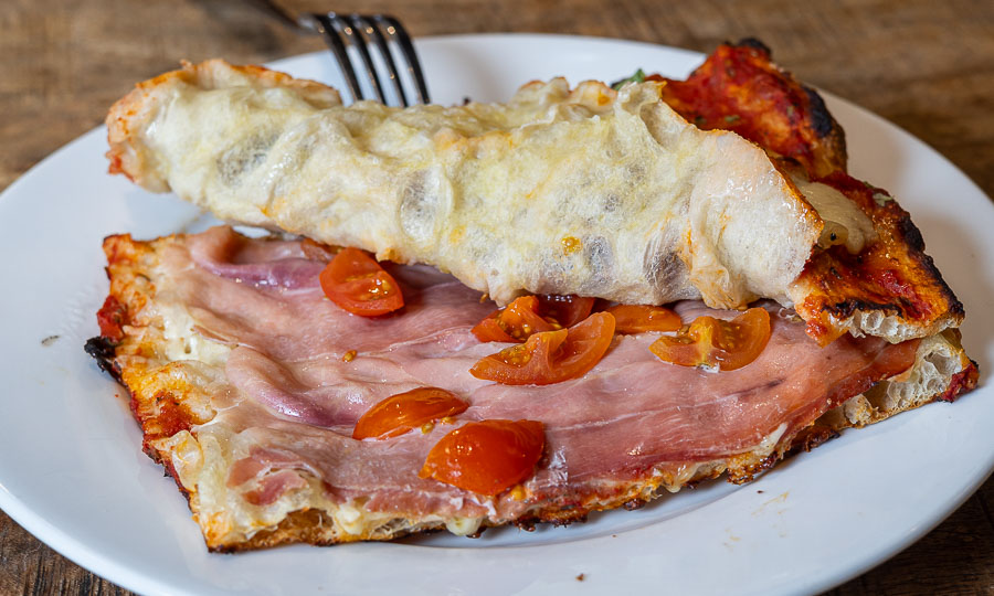 Novedosa Baciatta de jamn queso y pomodoro