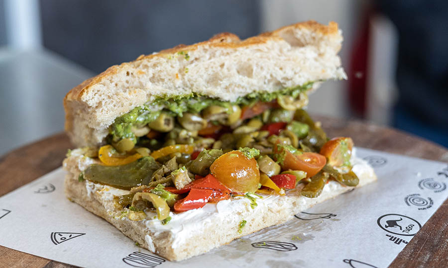 Sndwich vegetariano en focaccia