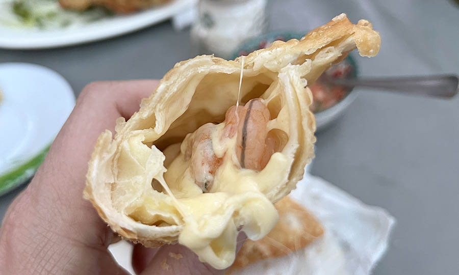 Buenas Empanadas fritas de Queso y de Camar�n Queso