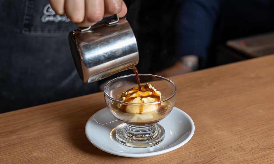 Caf affogato