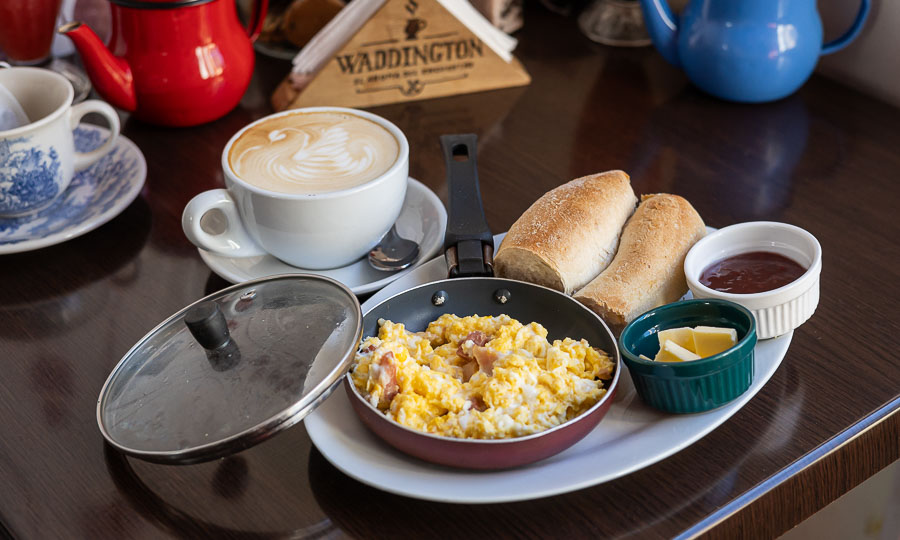 Desayuno las torpederas - Cafetera Waddington