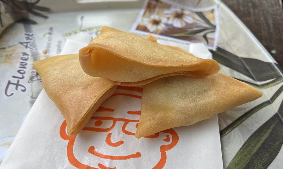 Empanaditas chinas de camarn queso