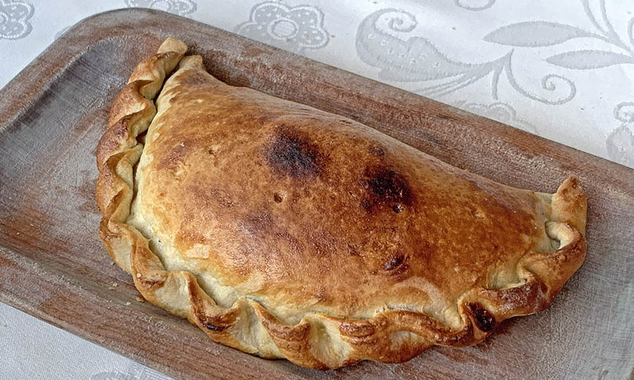 Empanada de queso al horno