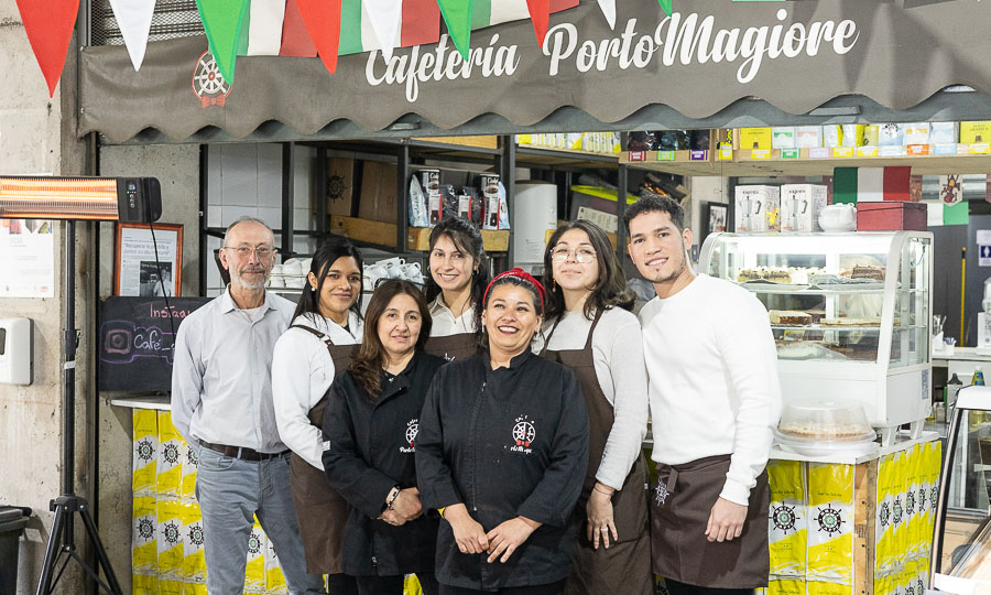 El equipo del Caf Portomagiore en Valparaiso