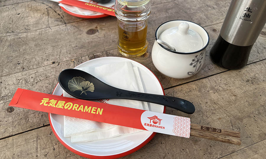 Postura de mesa en Genki Ya Ramen