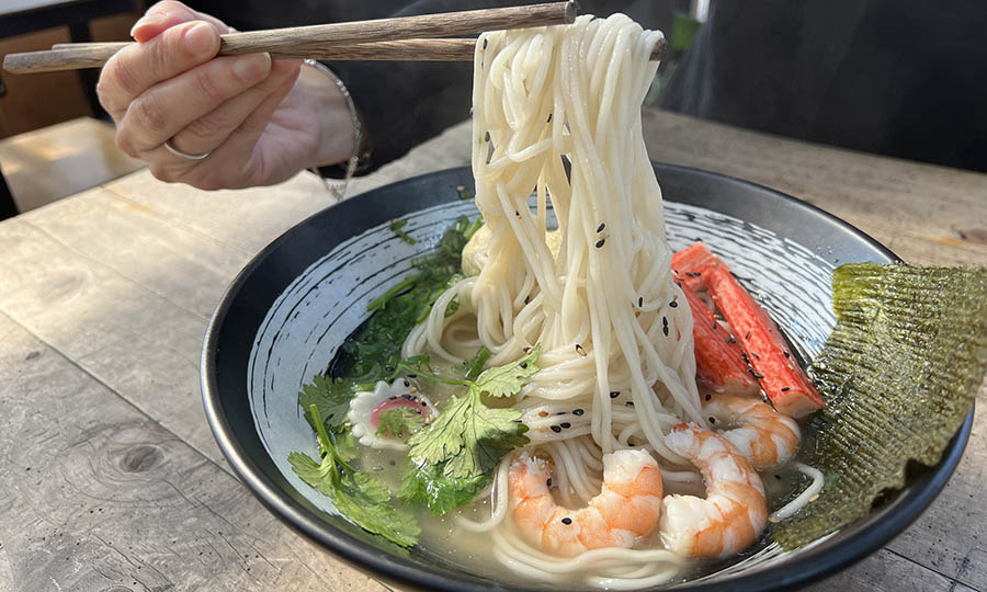 Pacific Ramen en men