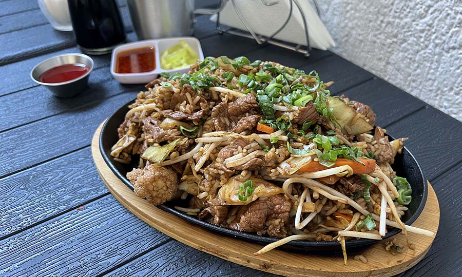 Carne mongoliana con arroz