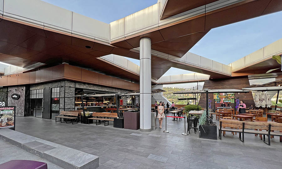 Fachada de La Parrilla de Mr. Wagyu en la Terraza del Mall