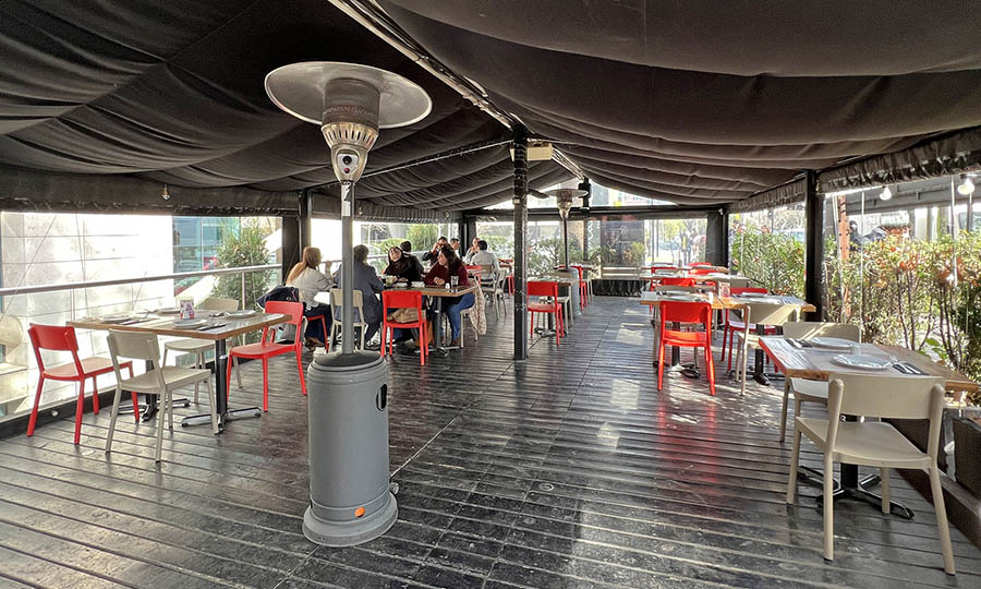 La terraza cubierta de Maniero - Maniero