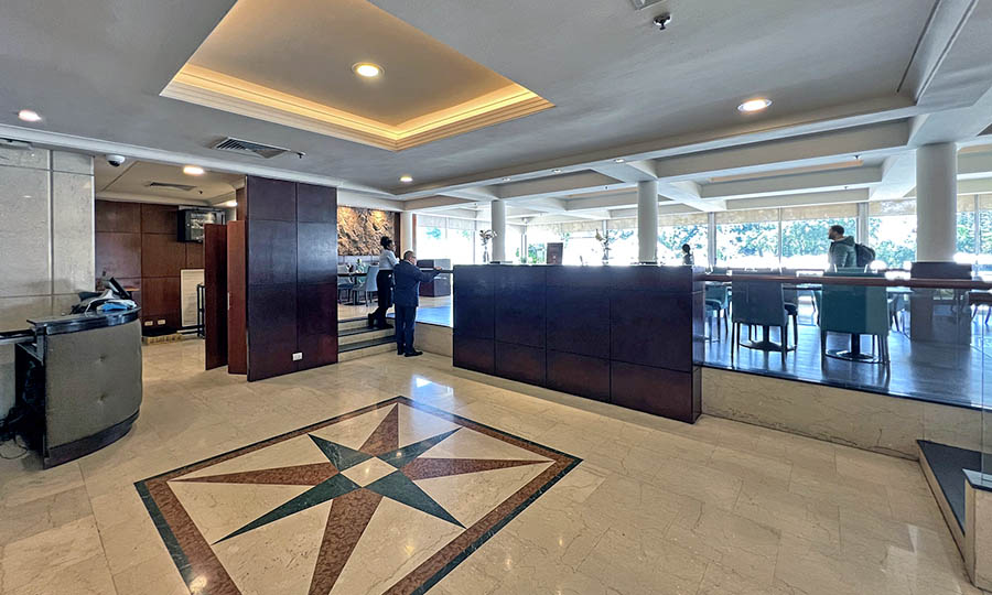 Hall de accesos en el restaurante El Cid del Hotel Sheraton