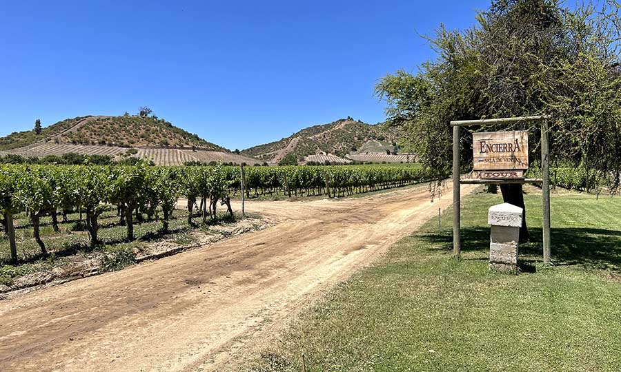 El acceso a la Via Encierra en Peralillo