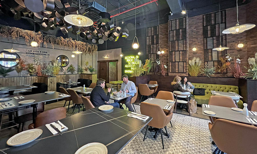 El comedor interior de Fiamma Ristorante