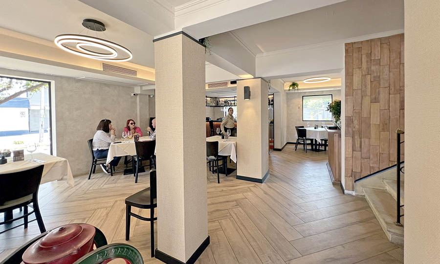 El sal�n del primer piso de Gatopardo