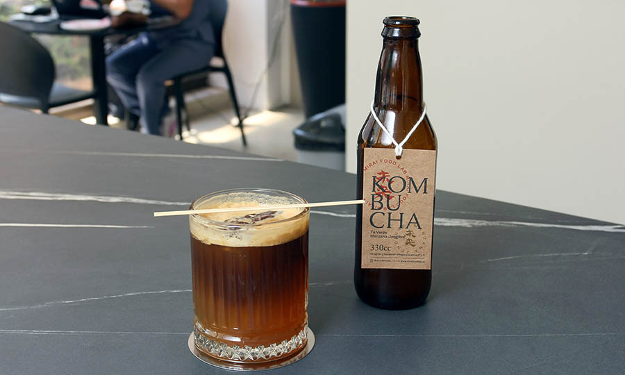 Mocktail espresso kombucha  - V�a Cafetera