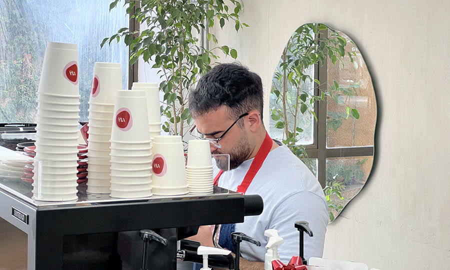 Mes�n vitrina y m�quina de espresso de V�a Cafetera - V�a Cafetera