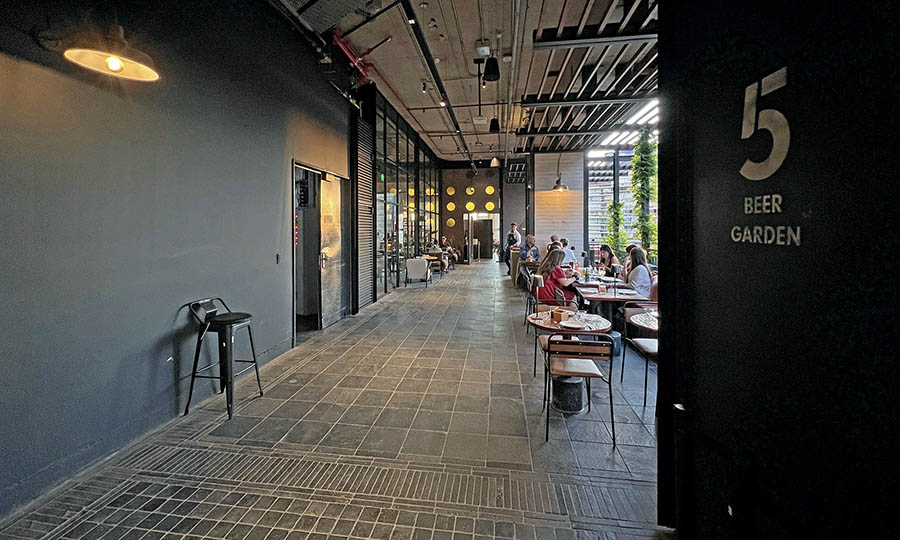 El acceso a The Loft Bar en el 5� piso del MUT