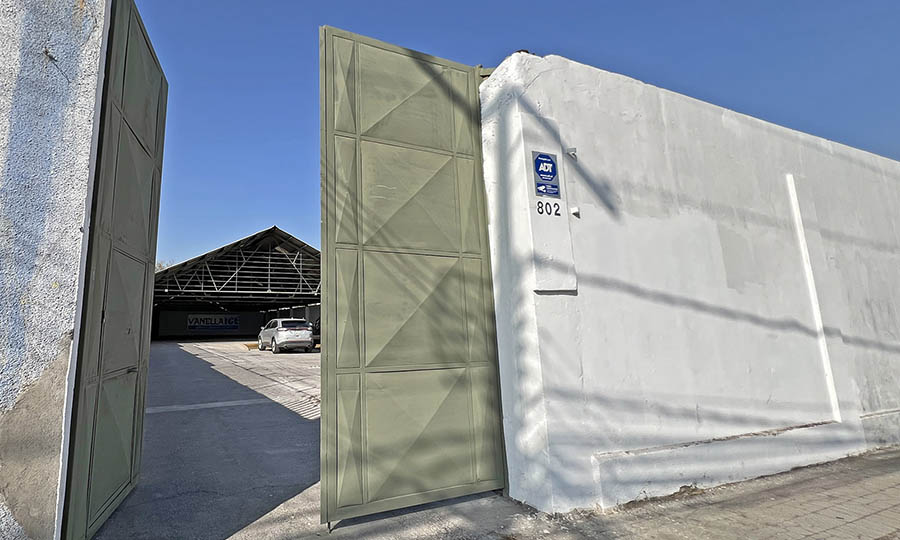 Accesos a Vanella Ice - Instalaciones de las bodegas de fr�o de Vanella Ice