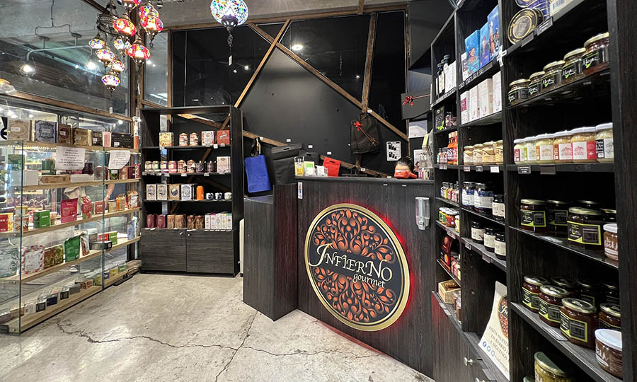 La tienda de Infierno Gourmet - Fotos de la tienda Infierno Gourmet en Barrio Italia en Galera Estacin Italia, Marzo 2025