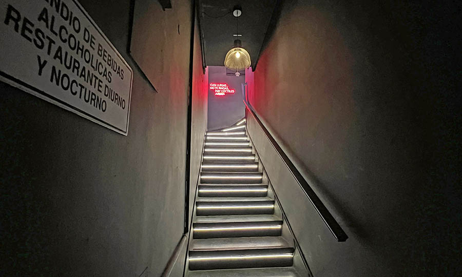 La escalera para subir a Artemisa