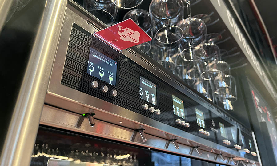 El inigualable Wine Dispenser de Diablo