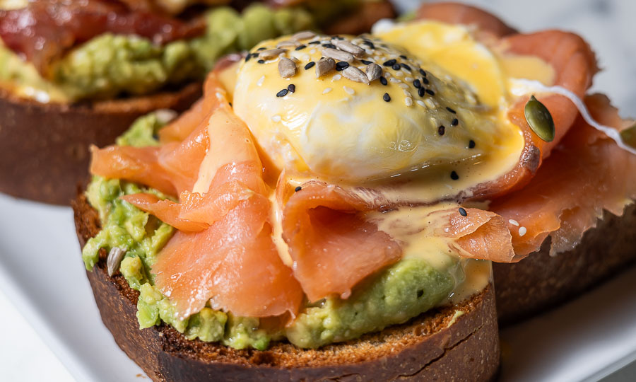 Maravillosos Huevos benedictinos en tostadas de brioche - Mestiere - Los Trapenses