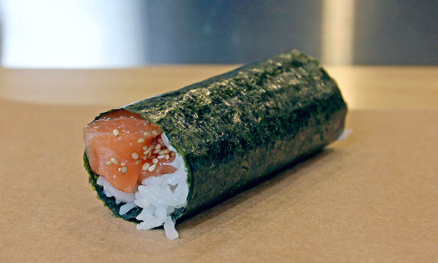 Amable Temaki de salmón