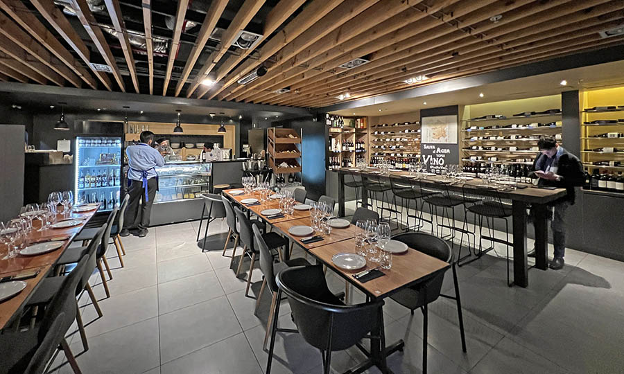 El saln interior de Les Dix Vins