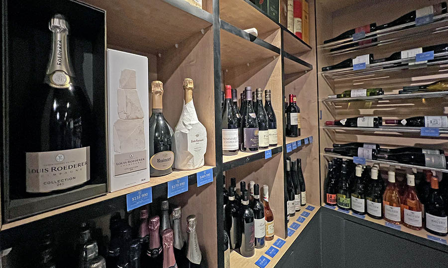 El emporio de vinos y quesos de Les Dix Vins